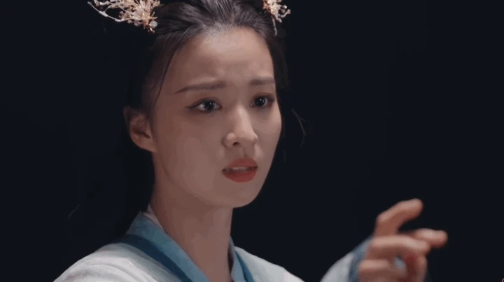 Bí ẩn sau đôi mắt đẹp mơ màng của tiểu Lưu Diệc Phi - Hình 1