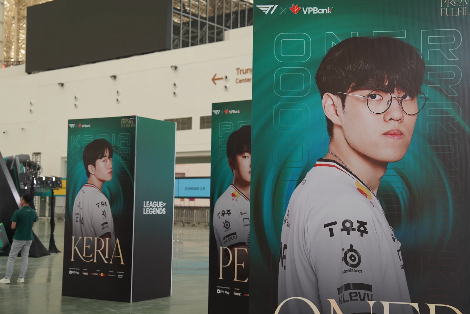 Choáng ngợp sân khấu đại tiệc eSports VPBank Presents T1 in Vietnam: The Promise Fulfilled - Hình 7