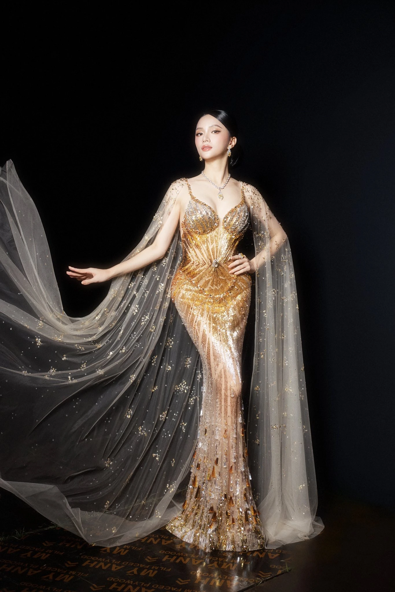 Hương Giang bị thế lực ngầm gây áp lực thi Miss Grand All Stars, hứa hẹn bùng nổ - Hình 6