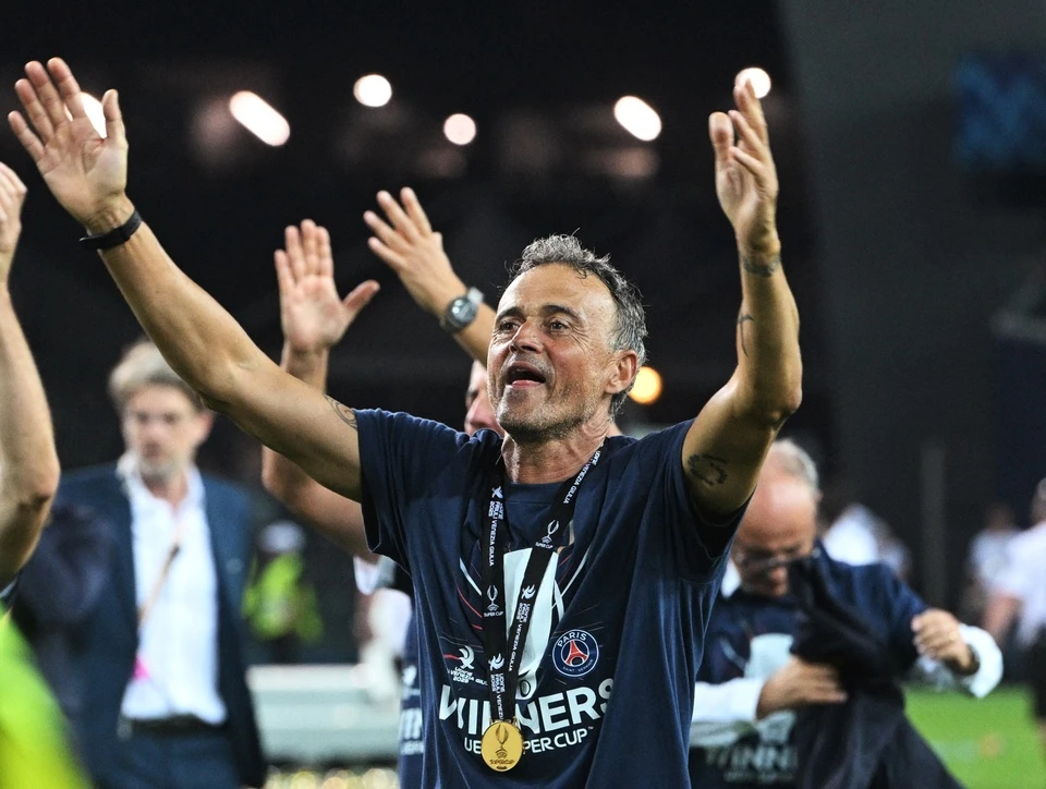 PSG có quyết định khó tin với HLV Enrique - Hình 1