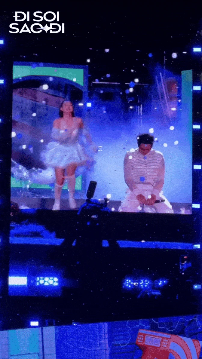 Vạn vật đều đổ rạp trước SOOBIN, đứng cạnh ai người đó mất thăng bằng - Hình 5