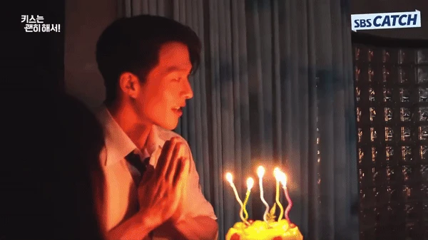 Cặp đôi ngôn tình đang đóng cảnh 18 thì 30 người bất ngờ ập vào phòng, lý do hút 1,7 triệu lượt xem - Hình 3