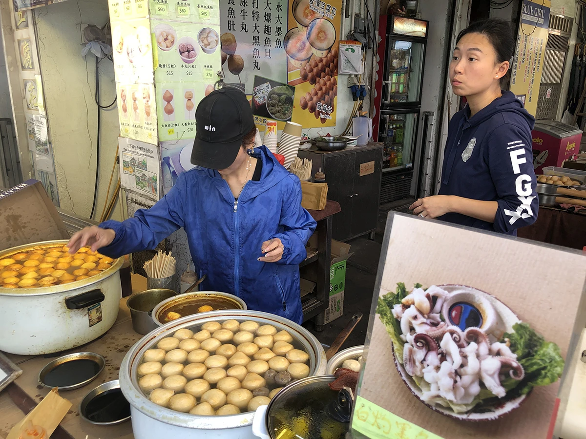 Ghé thăm làng chài cổ Tai O khác lạ ở Hồng Kông - Hình 11