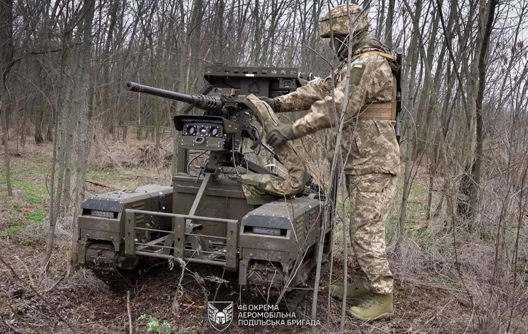 Nga - Ukraine lột xác dàn robot thành sát thủ chiến trường - Hình 1