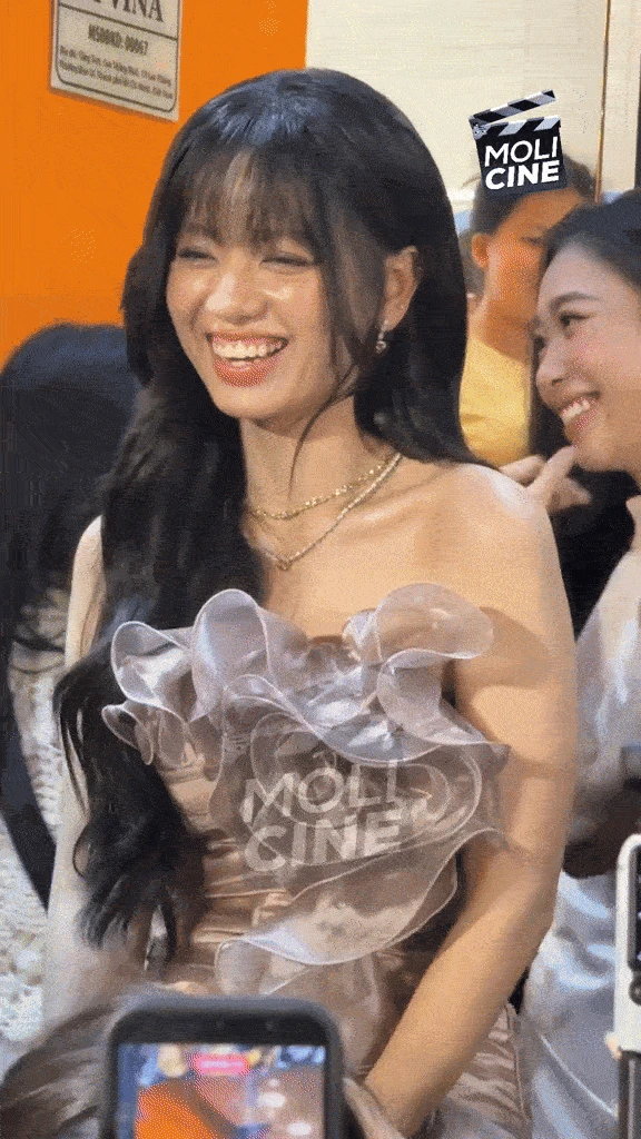 Ai đó hãy cứu lấy mỹ nhân Mưa Đỏ - Hình 1