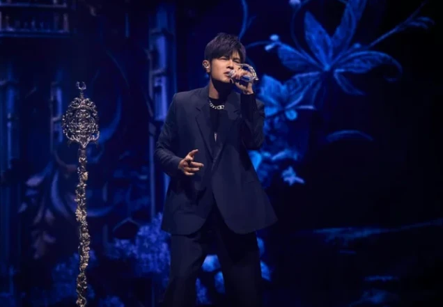 Châu Kiệt Luân mắc bệnh hiểm nghèo, vật vã 20 năm, không thể đi lại bình thường? - Hình 5