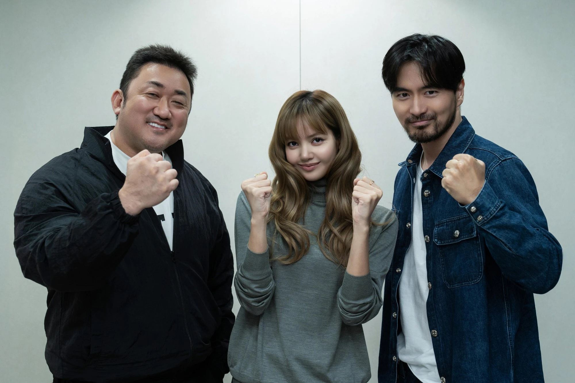 Lisa (BLACKPINK) hợp tác với 1 tài tử nhưng ai cũng cản - Hình 1