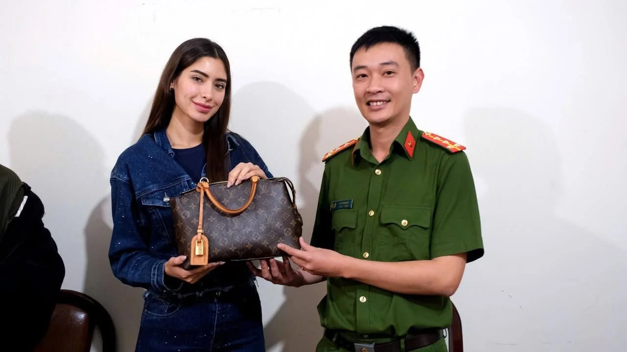 Diễn viên Lâm Thái: Lên mạng nói đạo lý lại đi trộm túi của hoa hậu Mexico - Hình 1