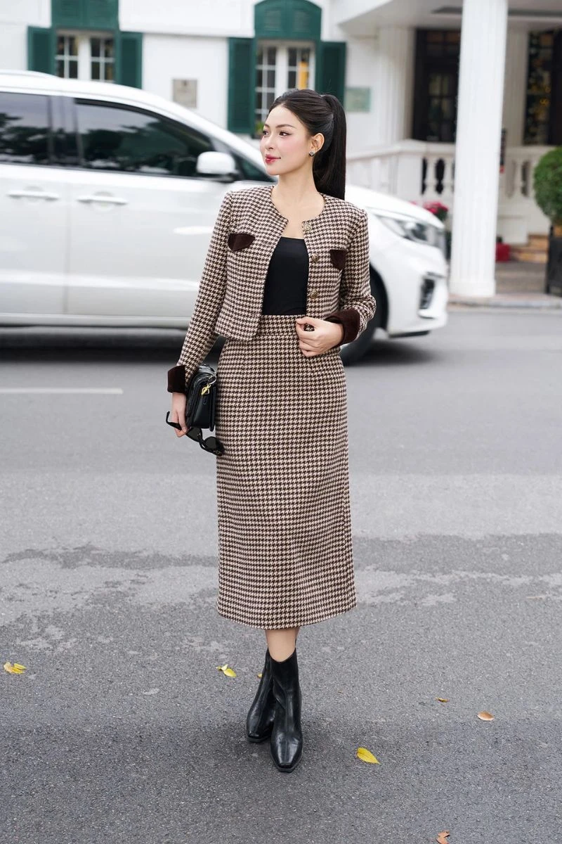 Túi xách và trang phục dạ tweed dẫn dắt xu hướng giao mùa đầy khí chất - Hình 4