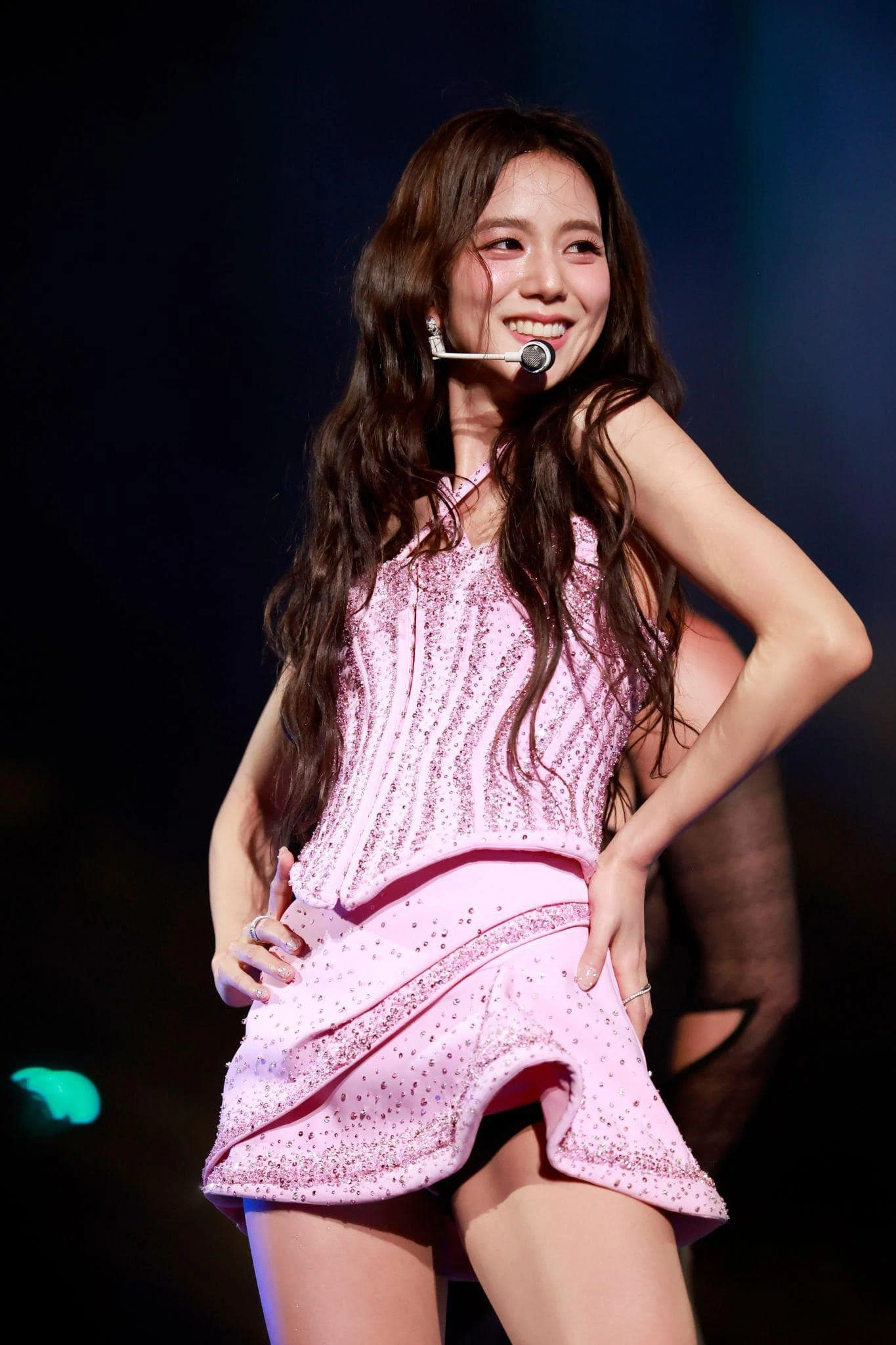 Thành viên đẹp nhất BLACKPINK nhảy xấu nhưng được cái nhiệt tình - Hình 6