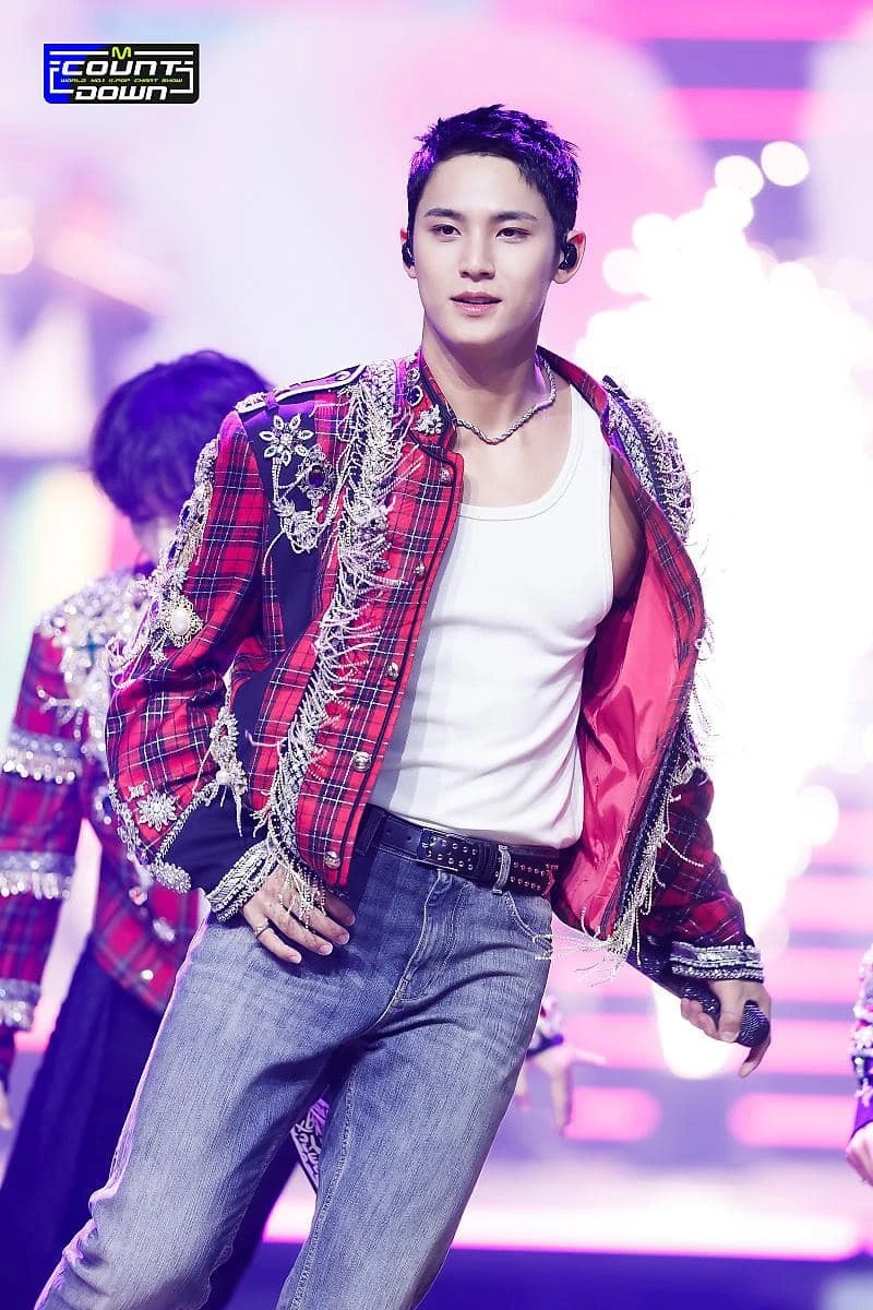 Mingyu nam thần được cả thế giới nhận làm chồng, thả hint mập mờ với Jennie? - Hình 7