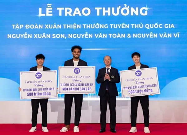 Xuân Son từ chối lời mời 3 tỷ USD để lấy căn hộ ở Hà Nội, rộ lý do sốc? - Hình 1