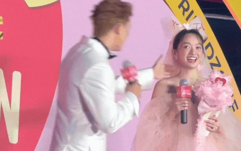 Rầm rộ clip ngọc nữ gen Z bị đồn làm sắp làm dâu hào môn, được 1 chàng trai quỳ gối cầu hôn? - Hình 5