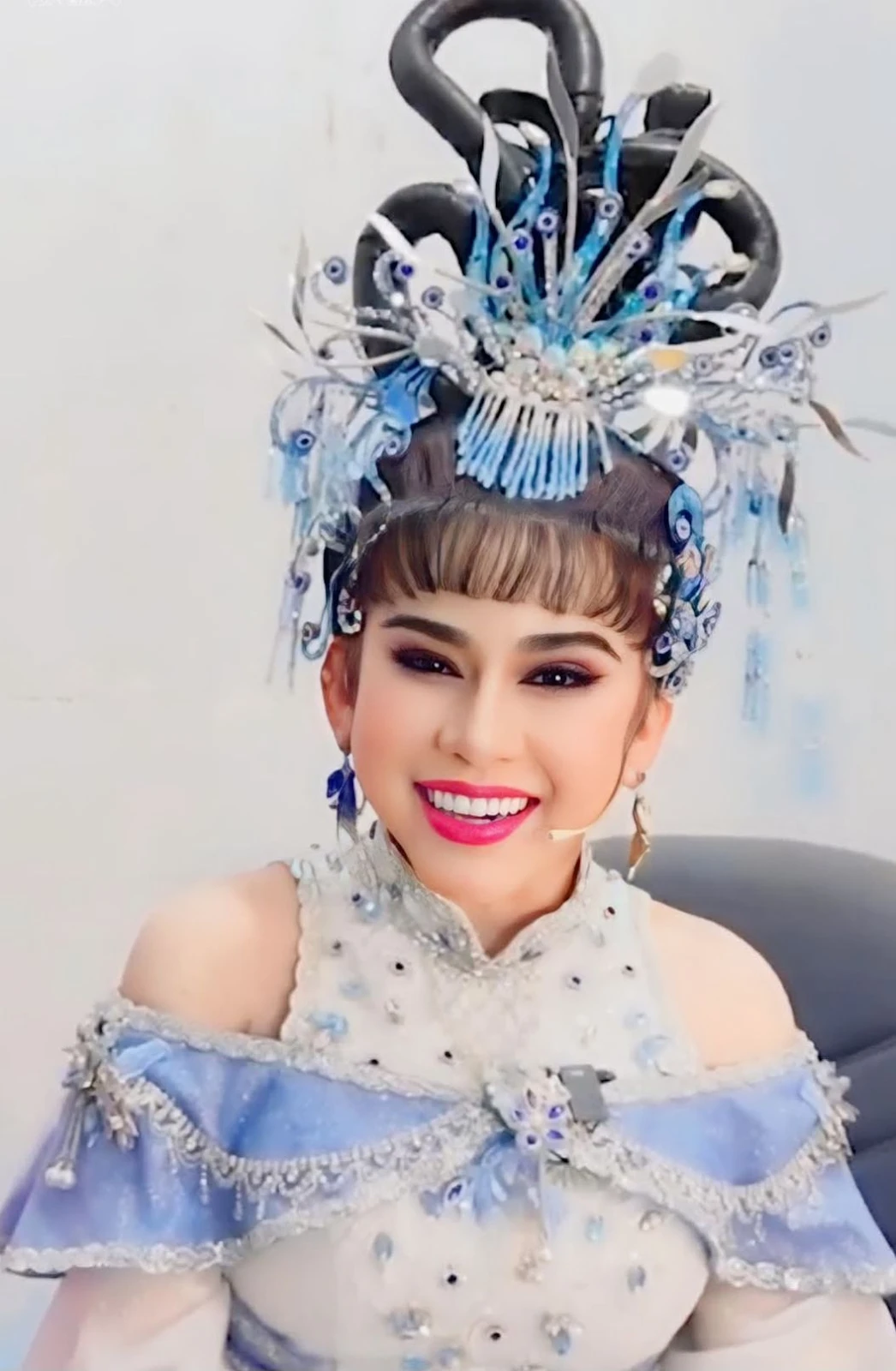 Con nuôi Vũ Linh bị nói giật show, cướp chén cơm đồng nghiệp, liền đính chính - Hình 3