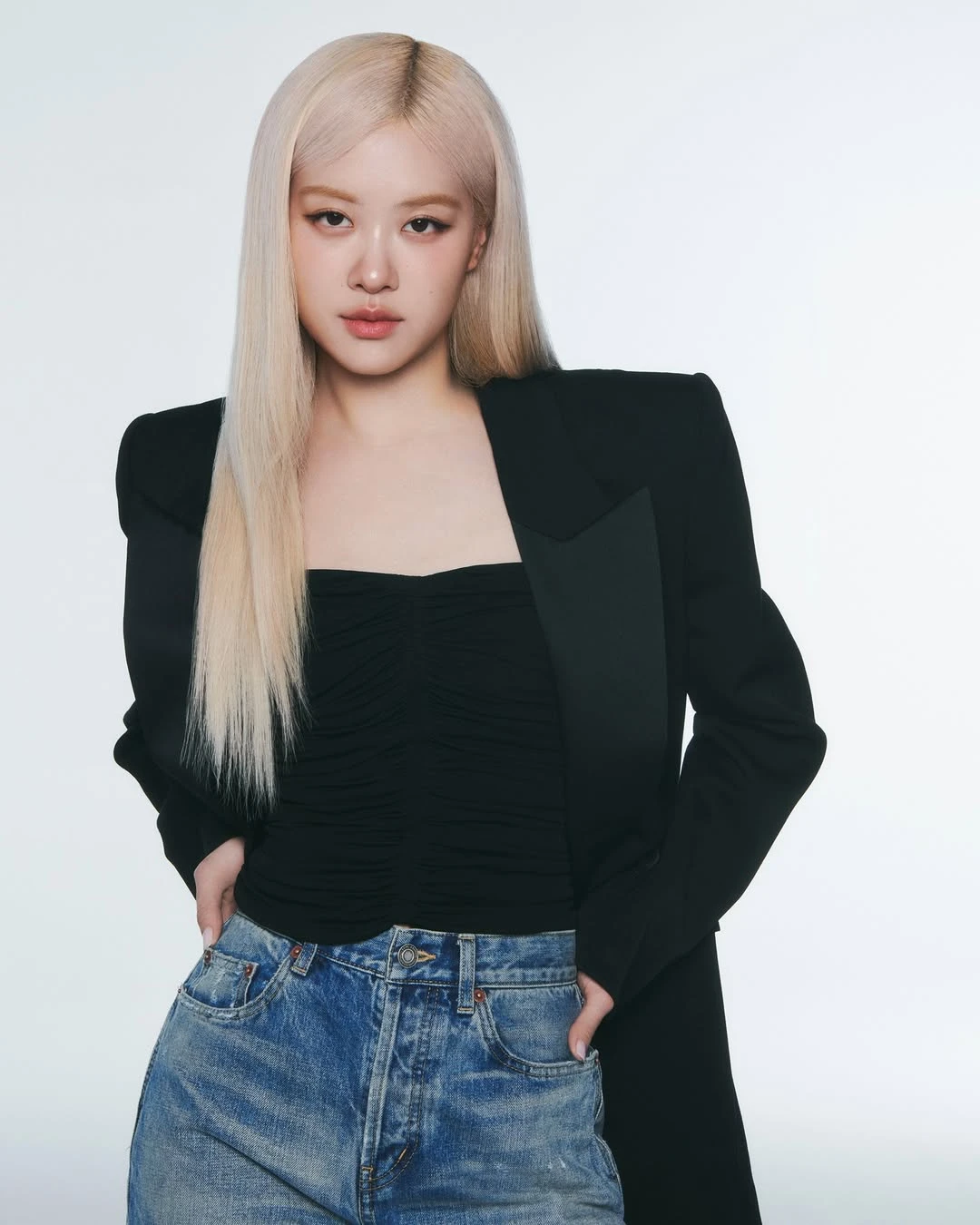 Jennie, aespa nắm tay đạt giải quý, Rosé và Lisa ê chề thua thảm, fan bức xúc - Hình 7