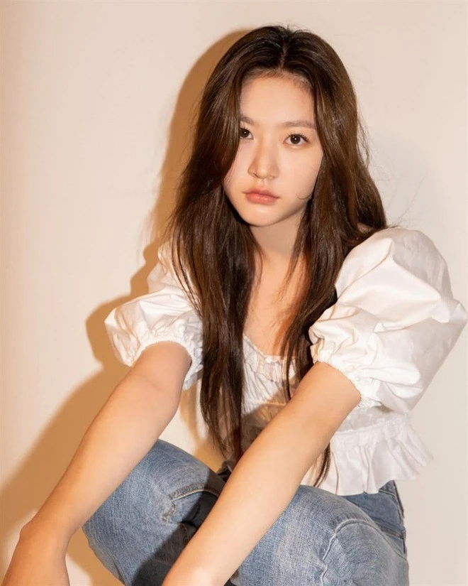 Kim Sae Ron qua đời, lộ quá khứ bị bắt nạt, tình cũ bất ngờ bị réo tên? - Hình 1