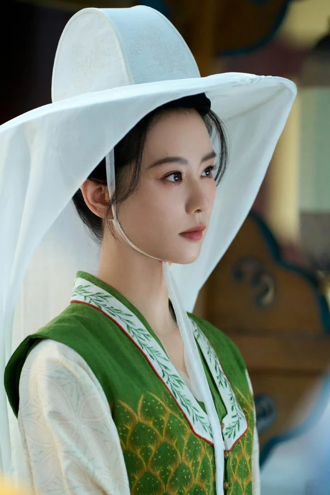 Lưu Thi Thi tái xuất thất bại với dự án cổ trang, xứng đáng cất tủ vì quá thảm - Hình 6