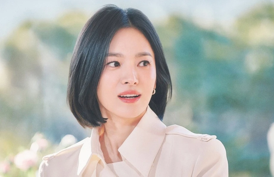 Bức ảnh khiến Song Hye Kyo bị cả MXH tấn công - Hình 3
