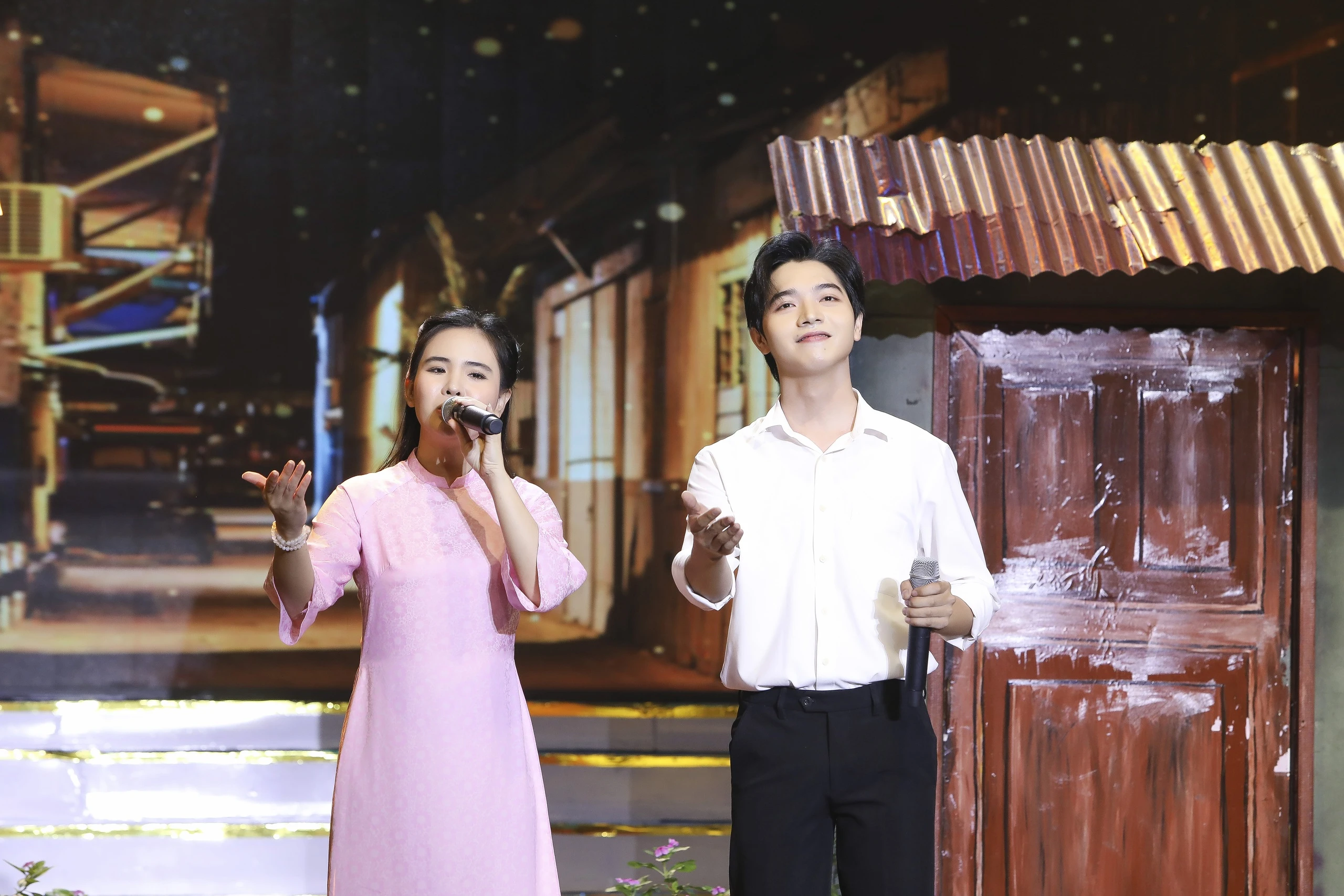 Con gái nuôi Phi Nhung trở lại Solo cùng bolero khiến Quang Lê phấn khích - Hình 1