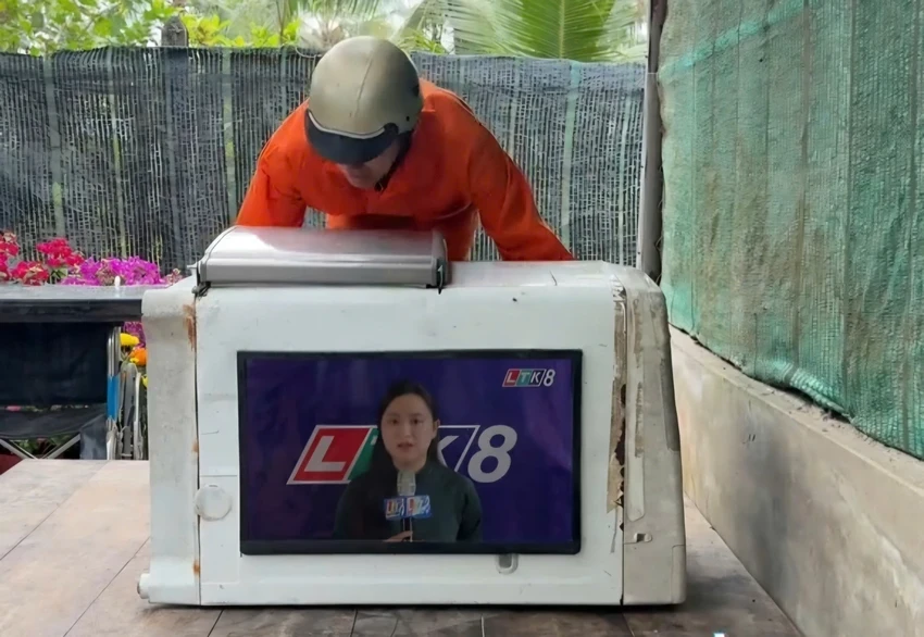 Đức Phúc được Lê Tuấn Khang chở đi đám giỗ bên cồn, CĐM phát hiện có gì sai sai - Hình 6