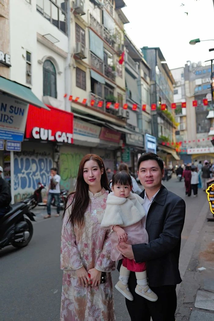 Lê Tuấn Khang chở Đức Phúc đi đám giỗ bên cồn - Hình 8