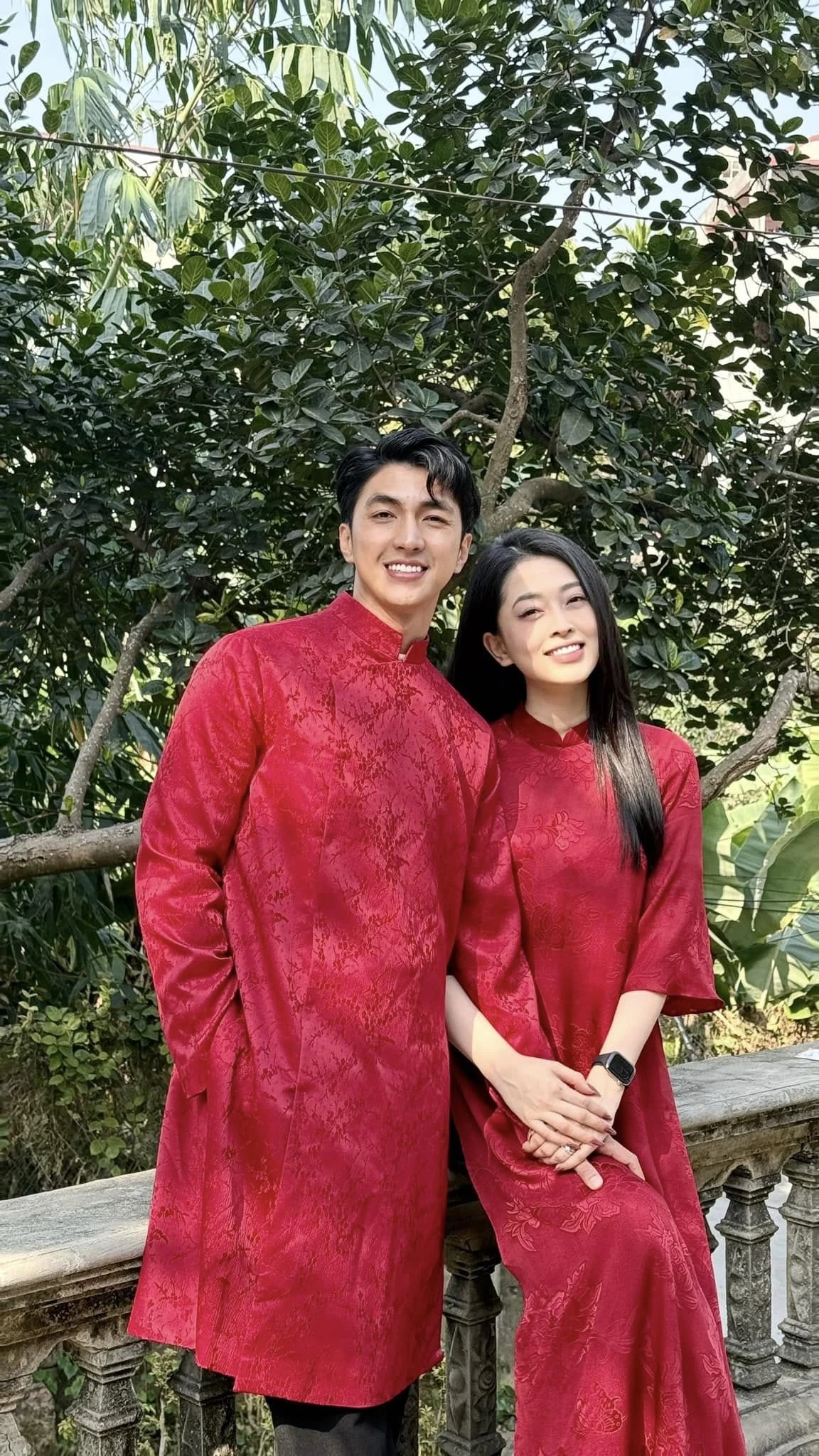 Sơn Tùng M-TP, Đỗ Mỹ Linh, Trấn Thành diện áo dài đón Tết Ất Tỵ - Hình 10