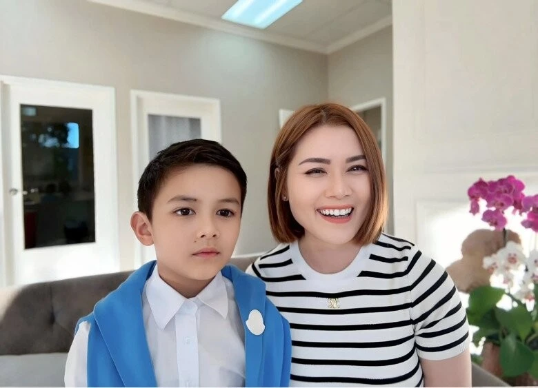 Lọ Lem bị con 1 ca sĩ đè bẹp về độ giàu, xe 9 tỷ chưa là gì với CEO 3 công ty - Hình 4