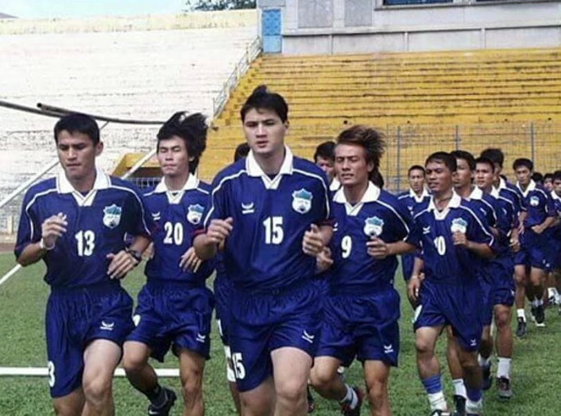 Nguyễn Mạnh Dũng: Cựu trung vệ ĐT Việt Nam, tài năng nhưng bị nói cái tôi lớn - Hình 6