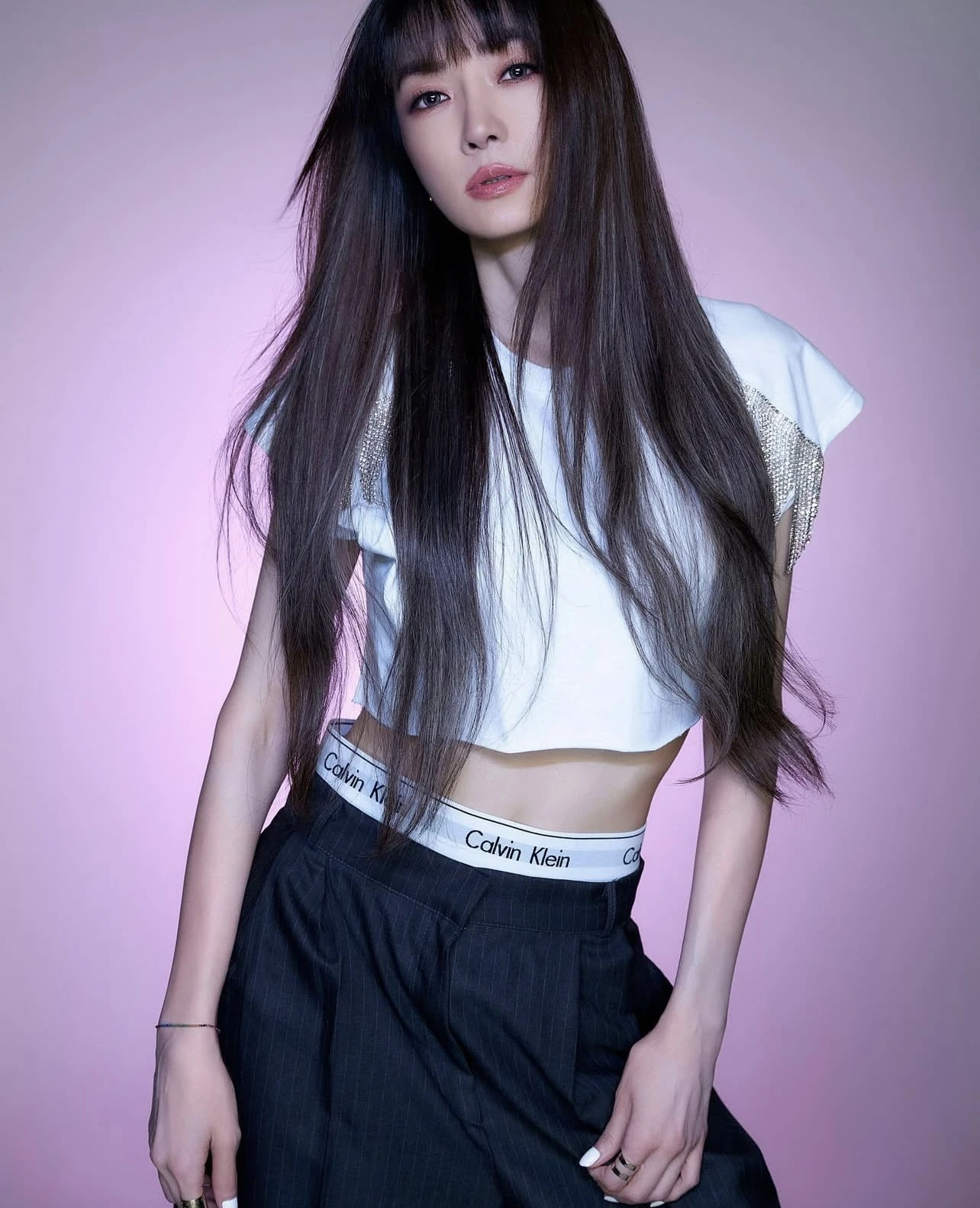 Tạ Kim Yến: Nữ hoàng nhạc dance thi Đạp Gió chung Suni Hạ Linh, U60 như gái 18 - Hình 3