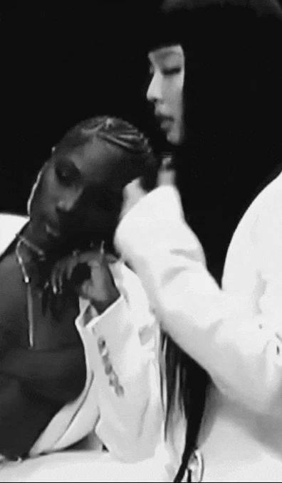 Teaser MV mới của Jennie: Quá dị, xem hơi sợ! - Hình 2