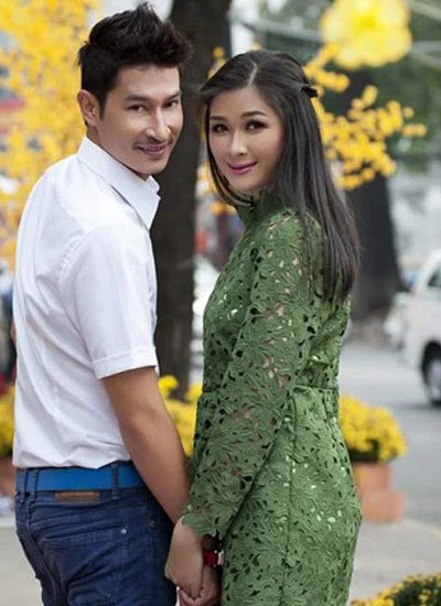 Vợ Huy Khánh bất ngờ đăng đàn than cô đơn, hối hận vì yêu mù quáng? - Hình 4
