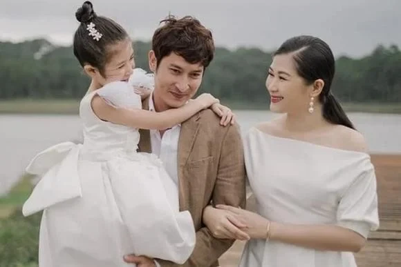 Vợ Huy Khánh bất ngờ đăng đàn than cô đơn, hối hận vì yêu mù quáng? - Hình 3