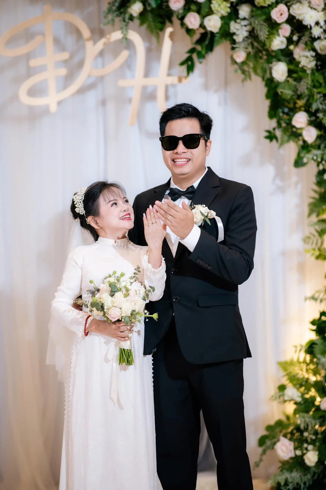 Văn Đông: Chàng khiếm thị The Voice VN, cưới đàn chị tý hon 1m25 nhỏ hơn 14 tuổi - Hình 4