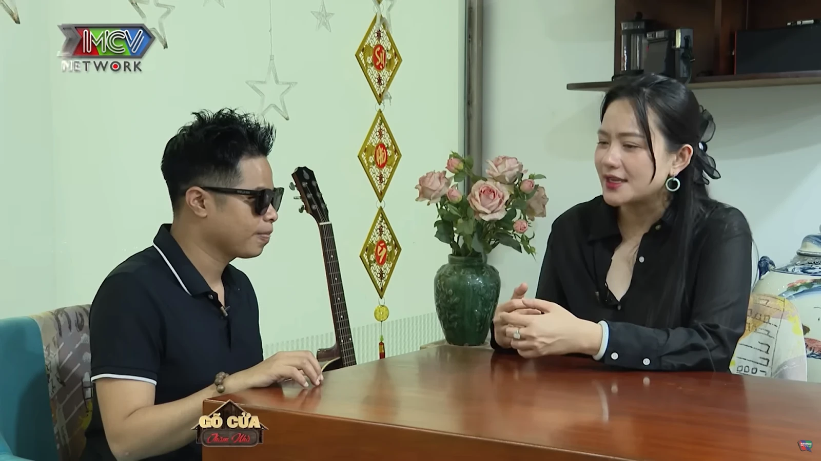 Văn Đông: Chàng khiếm thị The Voice VN, cưới đàn chị tý hon 1m25 nhỏ hơn 14 tuổi - Hình 2