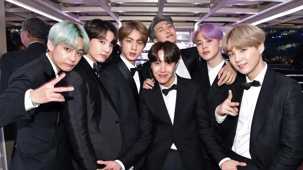 BTS bị nhân viên sân bay hại, bán thông tin kiếm lời, cảnh sát Hàn Quốc vào cuộc - Hình 2