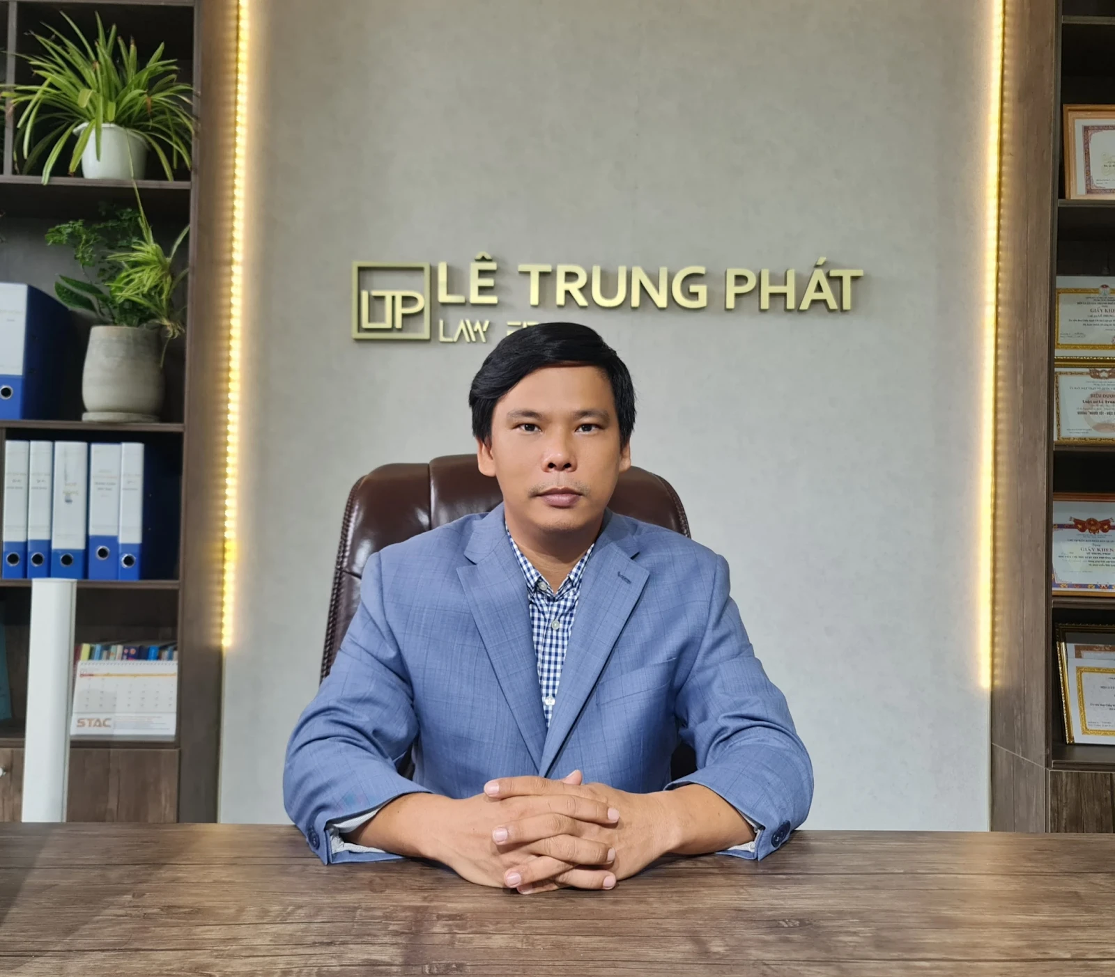 Vụ Phạm Thoại kêu gọi từ thiện: dân tình đòi lại tiền, chuyên gia phán điêu đứng - Hình 1