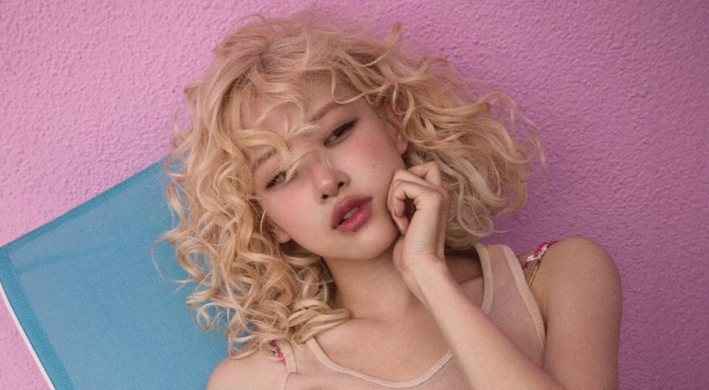 Rosé bất ngờ nộp đơn xin chấm dứt hợp đồng, rộ tin mâu thuẫn vì tiền, sự thật? - Hình 1