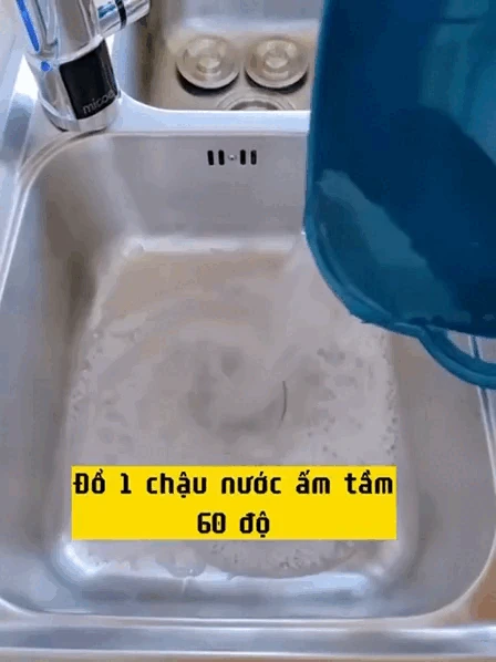 Tết rửa bát quá nhiều, bị tắc ống thoát bồn rửa bát thì đây là cách khắc phục giá rẻ lại hiệu quả 100% - Hình 3