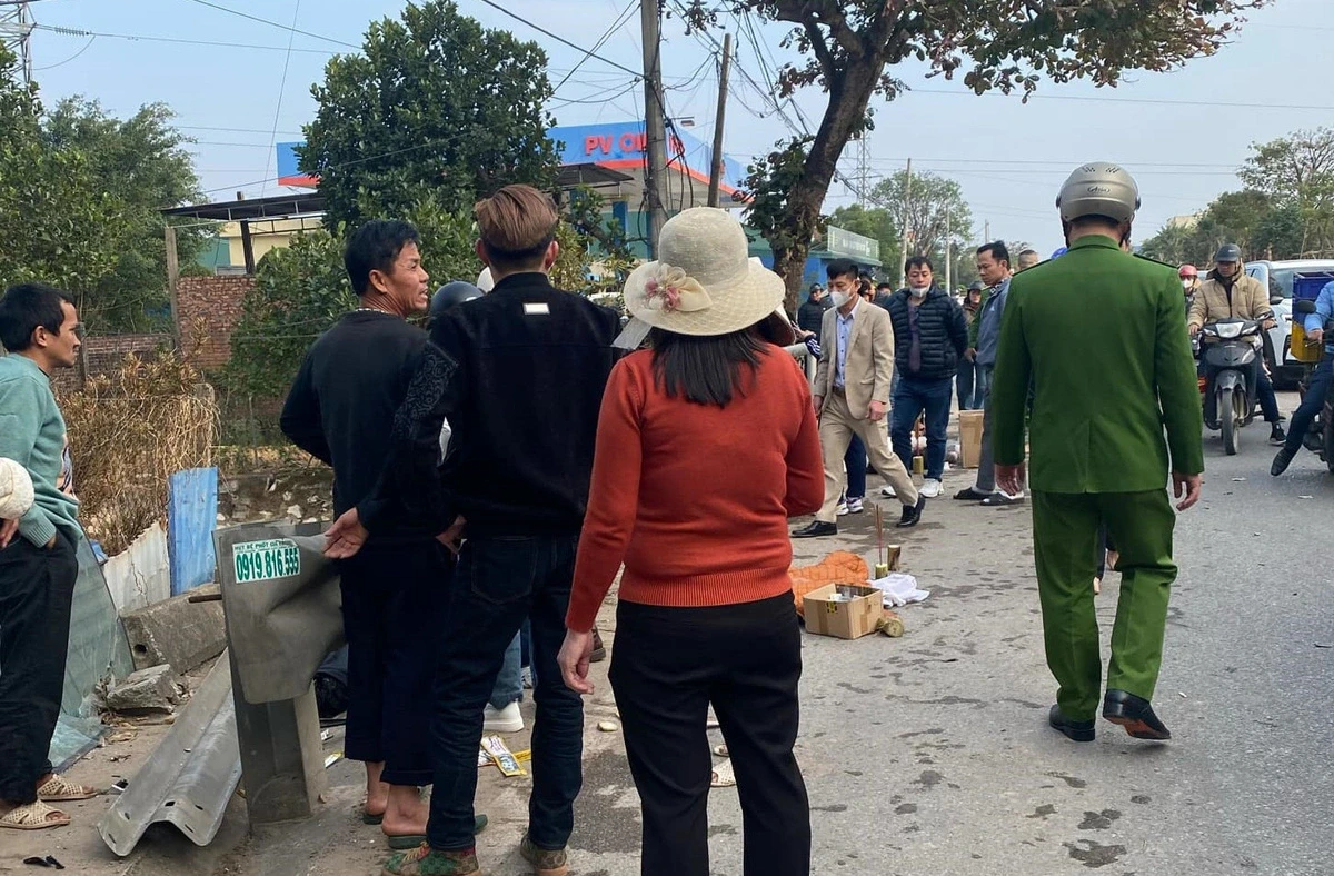 Vụ ô tô lao xuống mương nước ở Nam Định: Nữ tài xế làm điều bất ngờ phút cuối? - Hình 6
