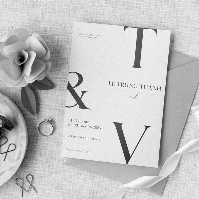 Tiểu Vy rộ ảnh ra mắt gia đình bạn trai, lộ cả thiệp cưới, danh tính cực sốc? - Hình 4