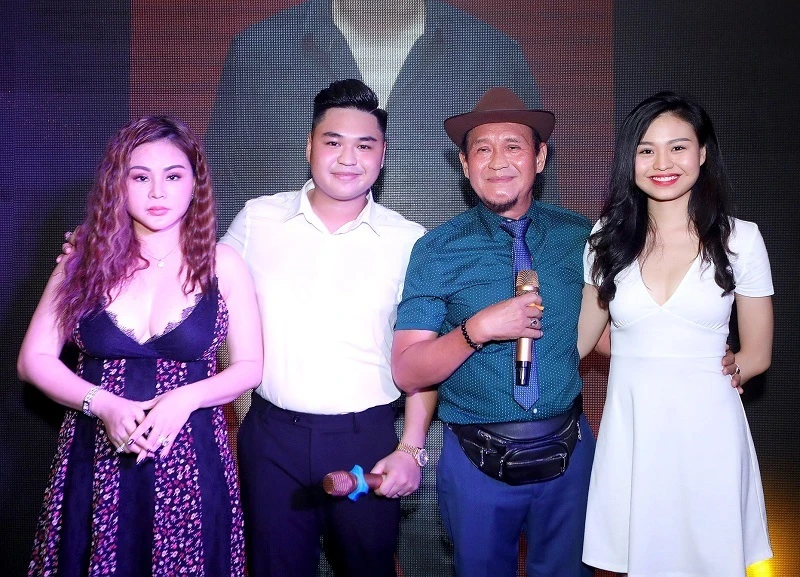 Con trai Lê Giang thay mẹ xin lỗi, Quốc Thuận có động thái đáp trả bất ngờ - Hình 6