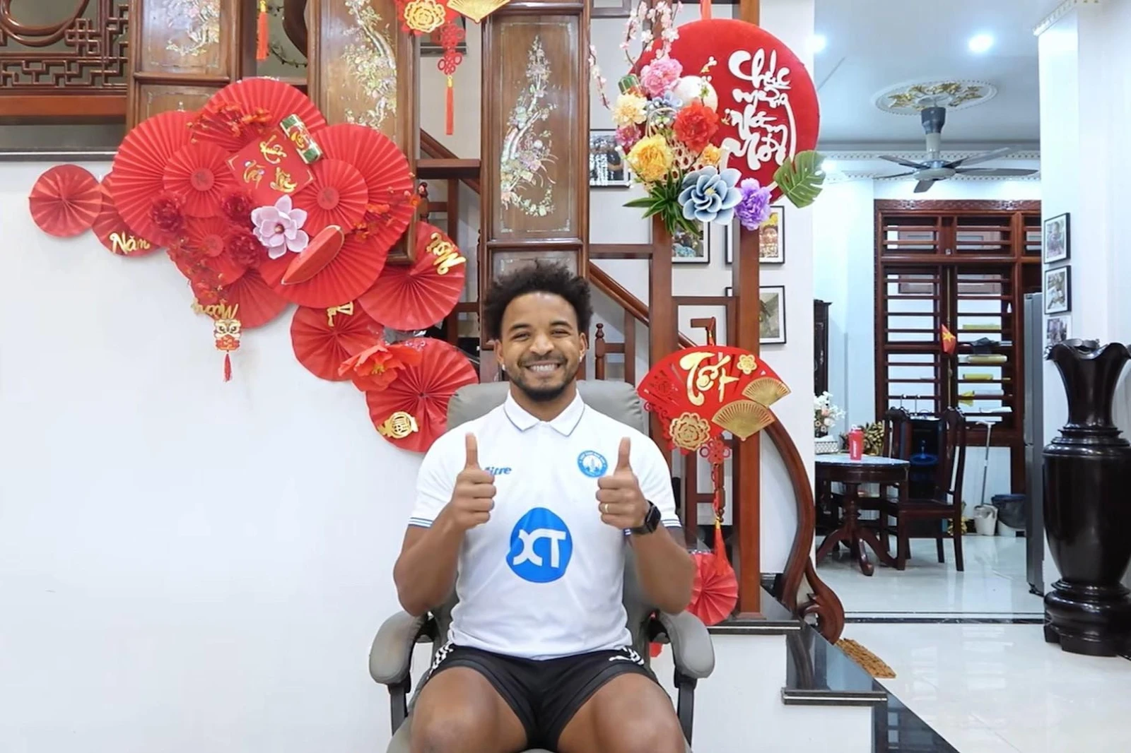 Vợ Công Phượng xuất hiện lấn át vợ Xuân Son, ngồi 1 chỗ cũng ghi điểm? - Hình 7