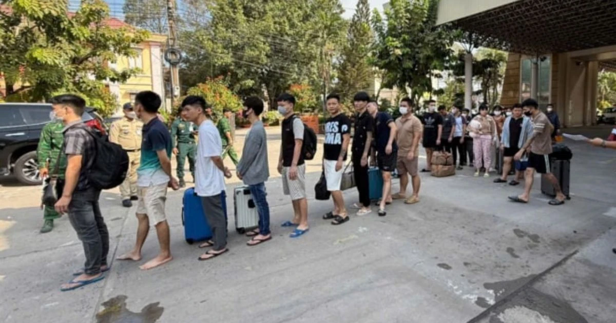 Trao trả 177 người Việt làm app lừa trực tuyến ở khu tự trị Campuchia về nước - Hình 8