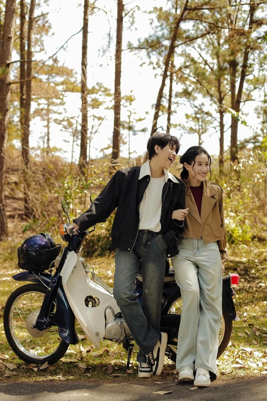 Vũ Cát Tường cầu hôn bạn gái đồng giới, làm lễ thành đôi, lộ danh tính sốc - Hình 4