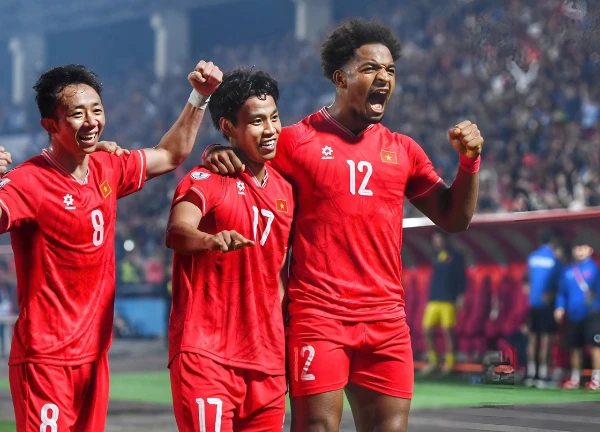 Xuân Son nằm không cũng có giải, phải bỏ nạng để trở lại V-League? - Hình 3