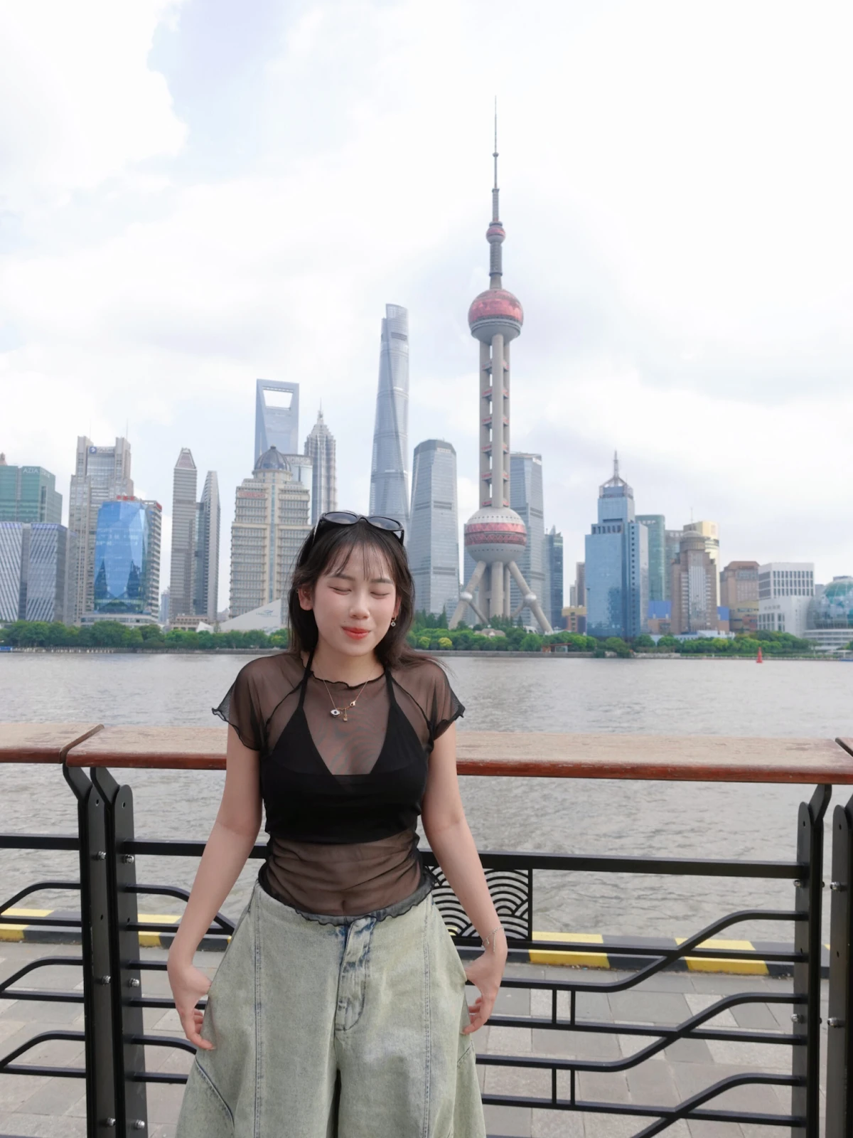 Linh Thịt Gà: Cây hài của Schannel, mò vàng trên sân khấu đám cưới Đặng Thu Hà - Hình 2
