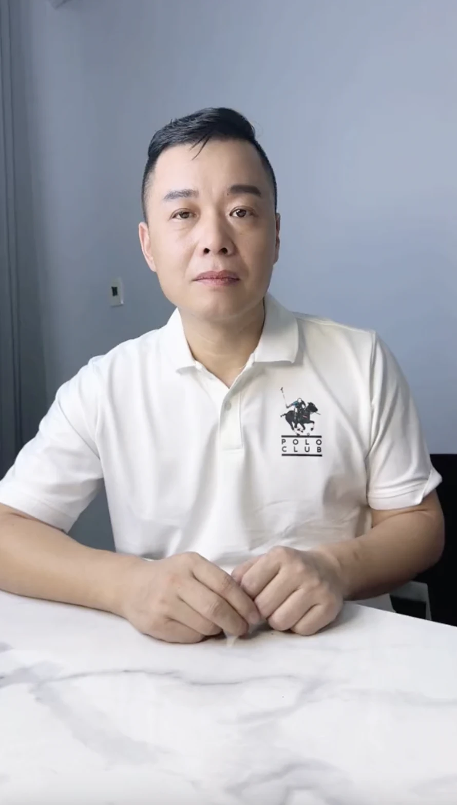 Tôn Bằng phốt Hằng Du Mục bán hàng lậu, ham lời, hứa tung bằng chứng - Hình 1