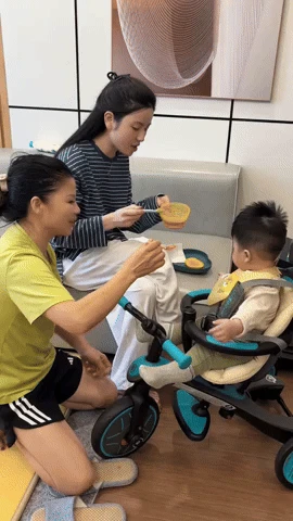 Vợ Quang Hải show quà khủng trước mẹ chồng, mẹ ruột, đáp trả CĐM vụ nịnh - Hình 4