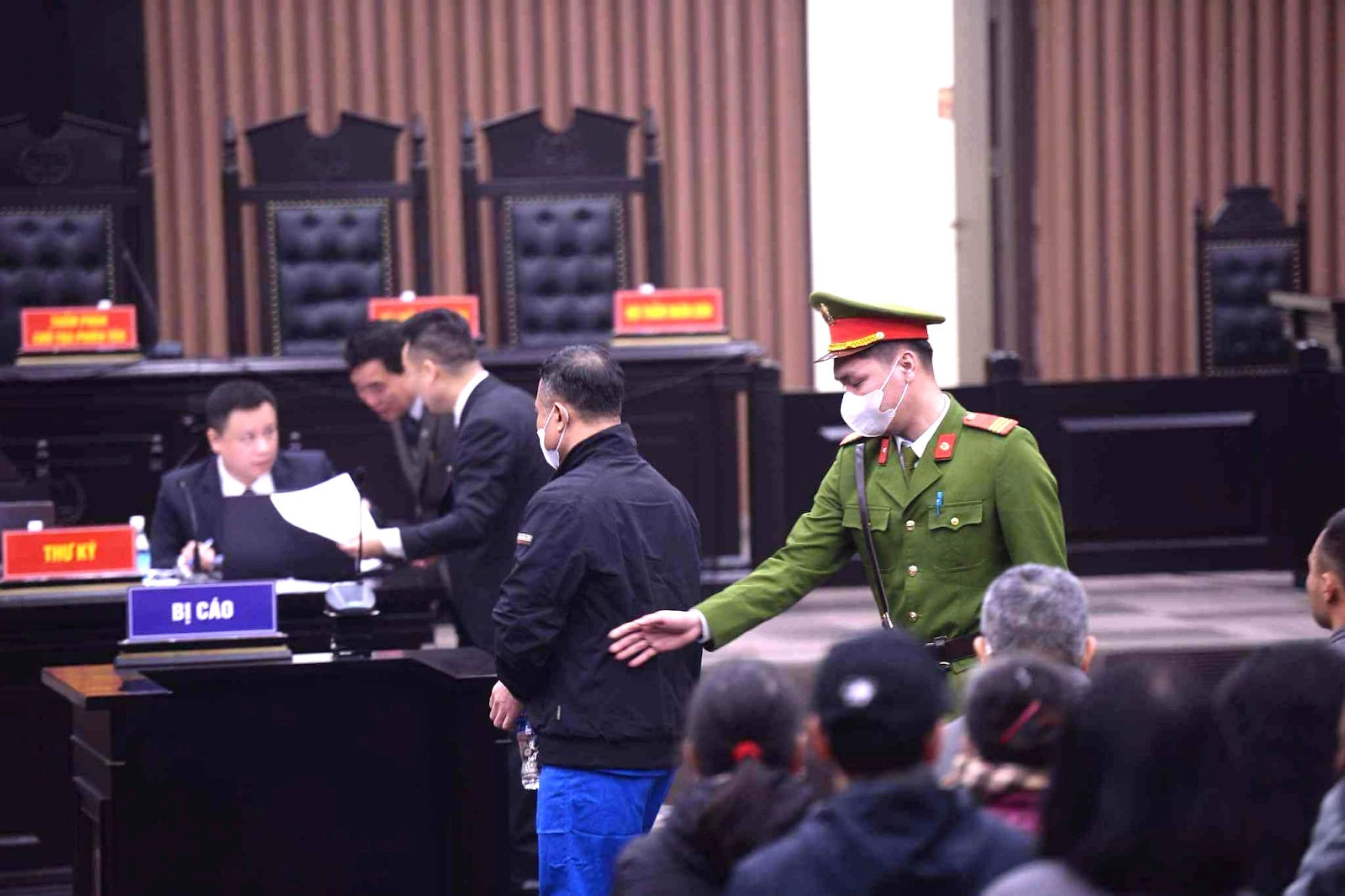 Xét xử chủ nhà vụ cháy chung cư mini Khương Hạ, hình phạt có thể tới 12 năm tù - Hình 2