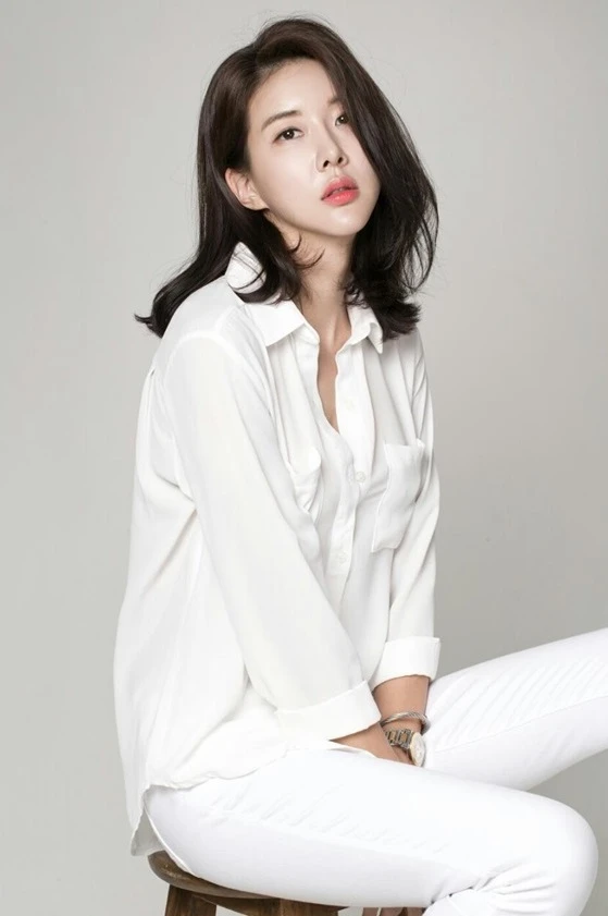 Jang Min In Ae: Sao nữ bị phạt tù vì chất cấm, đời tư ồn ào chấn động Hàn Quốc - Hình 9